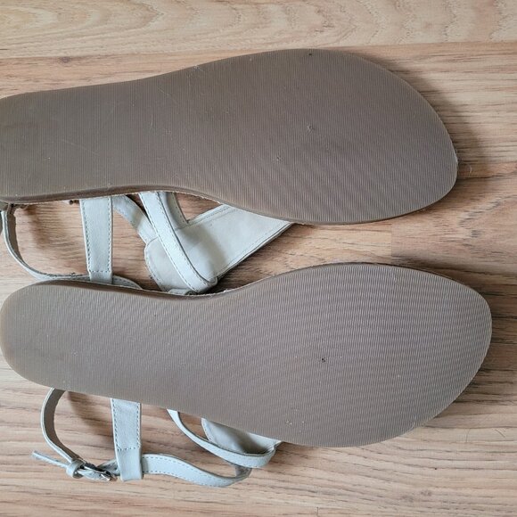 Sandals - Picture 4 of 4